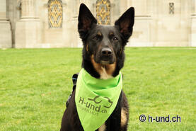 Emma in front of the cathedral.